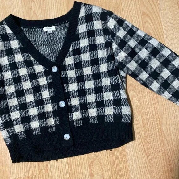 Cardigan - Picture 1 of 2